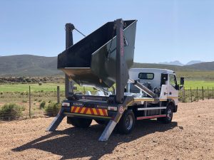 New-Trend-ULT4000-Skip-tipping-300x225 New-Trend-ULT4000-Skip-tipping-300x225-1