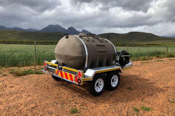 New-Trend-BlinkSleepwa-Water-Tank-Trailer-1024x683